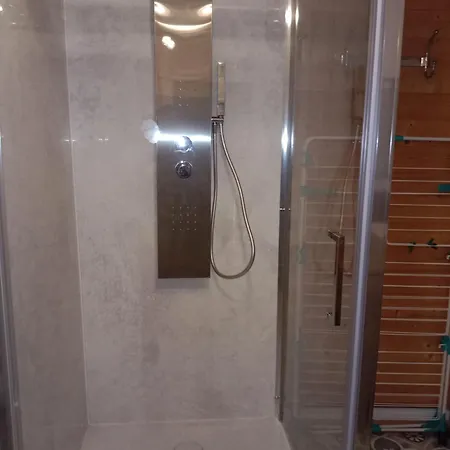 펜션 Au Pied Des Volcans D'auvergne 아이다