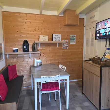 Au Pied Des Volcans D'auvergne * Айда